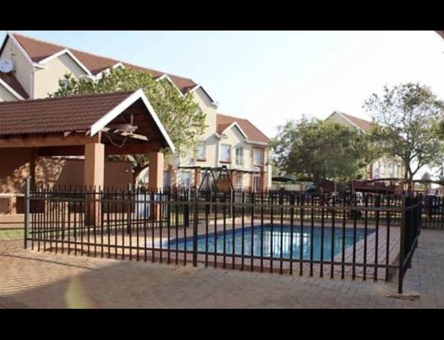 2 BEDROOM APARTMENT FOR SALE IN THE ORCHARDS